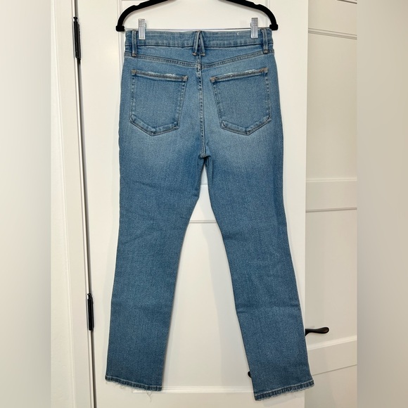 Good American Distressed Slim Leg Denim Jeans (8/29) - Picture 2 of 4